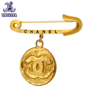 CHANEL Chanel Vintage здесь Mark брошь безопасность булавка Gold металлизированный 38.9g б/у B[. магазин ломбард J2014]