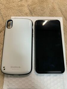 極美品 ケース付iPhone XR White 128GB ドコモdocomoホワイトiPhonexr