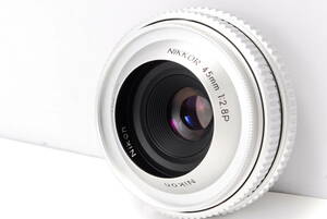 〓使用感なく非常に綺麗　フード　フィルター付 〓 Nikon ニコン Nikkor 45mm F2.8P 