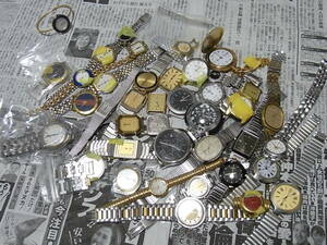 40個 GUCCI RADO DUNHILL fendi REVUE THOMMEN BAUME & MERCIER Maurice Lacroix PEQUIGNET WALTHAM クォーツ まとめて 腕時計 swiss made