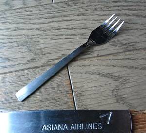ASIANA AIRLINES アシアナ航空　フォーク