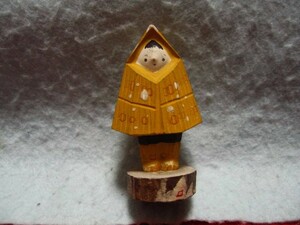 【福】　わらべ一刀彫 　雪ん子　少女　 女の子　木彫人形 農民美術 風俗木彫人形 郷土玩具