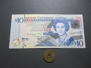 未使用　東カリブドル通貨圏・全域共通　2008年　エリザベス女王　10ドル　P-48