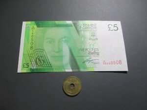未使用　英領ジブラルタル　2011年　エリザベス女王　5ポンド