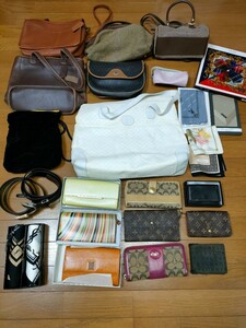 1円〜 ブランド物 25点おまとめ Christian Dior ディオール COACH コーチ LOUIS VUITTON ルイ・ヴィトン 鞄 バッグ 財布など ブランド小物