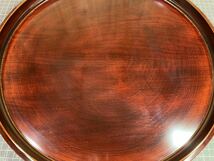 【A8744P007】天然木 丸盆 漆器 お盆 トレー 茶道具 うるし塗装　盆 直径 約39cm 赤茶色_画像5