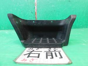 ハイエース T-YH81 右サイドステップ スチールWキャブ 0.75T 2Y 048 51771-95406