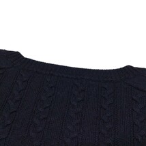 バーバリーブラックレーベル■襟首/袖先/ホース刺繍 赤色 羊毛100％ 3(L) ネイビー Uネックケーブル編みニット BURBERRY BLACK LABEL_画像3
