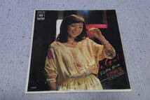 ファン垂涎のアイテム： 太田裕美　シングルガール　シングルレコード　_画像1