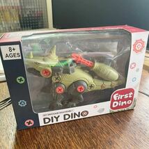 恐竜 玩具 トリケラトプス 海外製 8歳以上 DIY DINO　FIRST DINO 小児玩具 知育玩具フィギュア ダイナソー_画像1