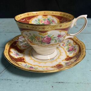 ROYAL ALBERT ロイヤルアルバート レディハミルトン カップ ソーサー 花柄 金彩 金縁 洋食器 (8994)