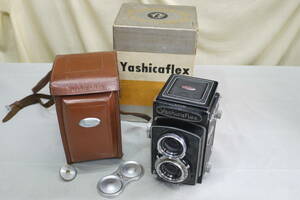 ☆2眼レフ　「YashicaFlex /ヤシカフレックス　モデル C 　80㎜ F3.5付」　実用美品　付属品多数　元箱付　ジャンク扱いで！