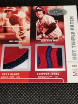 2003 FLEER HOT TRIPLE PATCH CHIPPER JONES チッパー・ジョーンズ TROY GLAUS LANCE BERKMAN 21/50_画像2