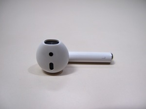 Apple純正 AirPods 第2世代 MV7N2J/A 左 イヤホン 左耳のみ　A2031　[L]