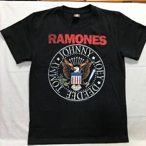 バンドTシャツ　ラモーンズ (Ramones） w1新品 L