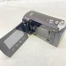 ▲ JVC KENWOOD GZ-N11-T デジタルビデオカメラ 動作未確認 ミニ三脚付き BN-VG109 現状品 ▲ C11975_画像2