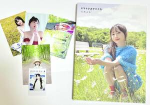 【直筆サイン入り写真集】【イベント複数購入特典セット】【初版】七沢みあ 写真集 〈evergreen〉当日衣装チェキ＋生写真4枚