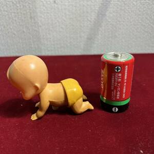 中古品　ゼンマイ　玩具　TOMY ハイハイ　赤ちゃん 人形　昭和レトロ　当時物　棚190