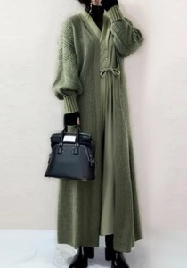 セーター素材のゆったりワンピ巻きスカート風☆新品☆大きいサイズ☆マキシ丈ワンピカーデ緑っぽい