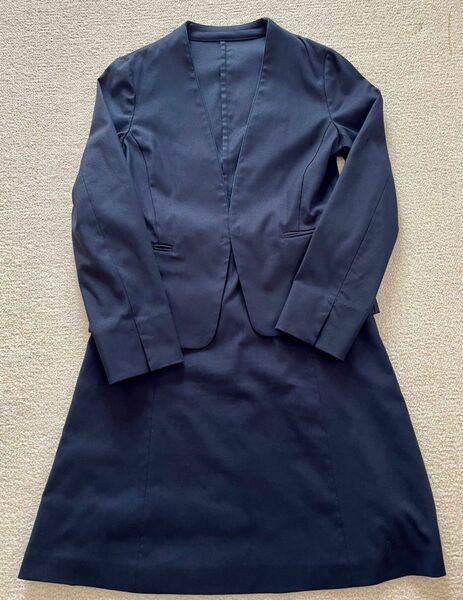 紺スーツ　GREEN LABEL RELAXING Mサイズ