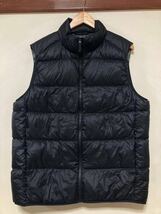 ひ1266 UNIQLO ユニクロ ウルトラライトダウンベスト XL ブラック 軽量ダウン コンパクトダウン インナーダウン_画像1