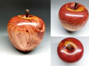 木彫りのリンゴ　オブジェ　YamabikoWoodArt 