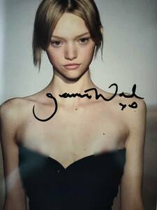 ジェマ・ワード直筆サイン入写真【サイズ約13cm×18cm】若手スーパーモデルでドール顔と言われている、ストレンジャーズ等の作品に出演