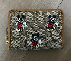 クリスマス！送料無料！　COACH ディズニーコラボ　ジャガード二つ折りジップウォレット