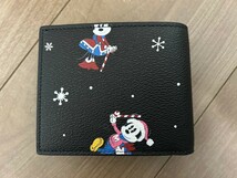 クリスマス！送料無料！　COACH ディズニー　3-IN-1 ウォレット　ミッキー　ホリデープリント　札入れ　CM181_画像4