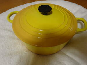 LE CREUSET ルクルーゼ ココットロンド 22cm黄色 中古（元箱）