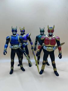 仮面ライダー クウガ ソフビ　4体セット