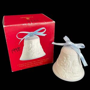 Lladro Riyadoro Christmas Bell 1998 Bell Family Piano White Light Blood