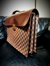 美品！！ LOUIS VUITTON ルイヴィトン アルトナ ダミエ ブリーフケース ビジネスバッグ　ハンドバッグ　本革バッグ　定価20万以上_画像2