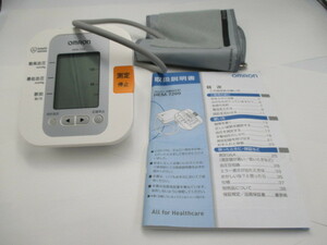 【送料無料】オムロン HEM-7200 上腕式血圧計 