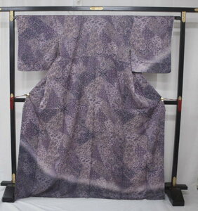 お仕立て上がり　1562　正絹　袷訪問着　更紗・ろうけつ染め　紫色系　