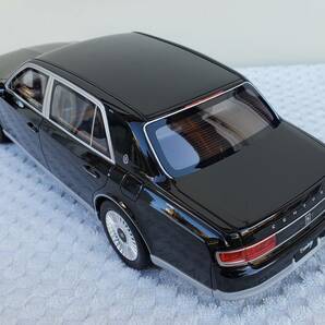 希少品 SAMURAI 1/18 京商 外箱あり トヨタ センチュリー ミニカー ドア類の開閉ありません TOYOTAの画像3