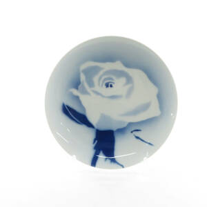 美品 ROYAL COPENHAGEN ロイヤルコペンハーゲン メッテ ハネマン 中皿 1枚 20cmプレート 飾皿 バラ フラワー ブルー SM1494B3