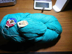 毛糸　カネボウ　ロイヤルブルー　250g　毛50%　ナイロン50%