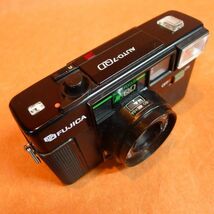 l216 FUJICA AUTO-7 QD フィルムカメラ シャッター、フラッシュOK 寸法：約幅13㎝ 高さ8.5㎝ 奥行6㎝/60_画像9
