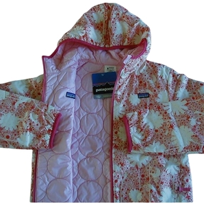 ■送料込■【XLサイズ】パタゴニア K’s リバーシブル・パフボール・ジャケット ■ patagonia Paris Floral Natural (PFN)■