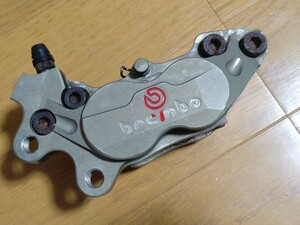 ブレンボ　レーシング　CNC　フロント　ブレーキキャリパー　汎用　ピッチ40mm　SR400　YZ450　WR250　XR250モタード　等に