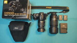 Nikon D5500　 デジタル一眼レフカメラ ダブルレンズ　AF-S DX NIKKOR 18-55mm ／ 55-300mm 　Wi-Fi接続　♪送料無料♪