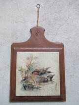 イタリア◆ヴィンテージ 野鳥の陶板画　LEGNO HOLZ WOOD BOIS　カッティングボード型 壁掛け　カモ_画像5