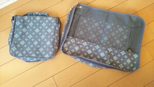 未使用☆デイリーラシット☆モノグラムのトラベルポーチセット☆Daily russet☆タグなし☆グレー系×水色系