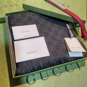 ★新品箱袋付き★最高級ウール★GUCCI マフラー ストール ショール スカーフ★ブラック★