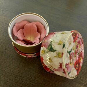 【未使用】Les Merveilleuses LADUREE レ・メルヴェイユーズラデュレ 花びらチーク コスメ チーク ラデュレ