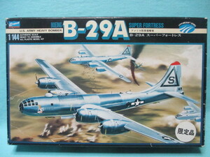 1/144 クラウン/Crown アメリカ陸軍 ボーイング B-29A スーパーフォートレス 開封/未組立/現状品 定形外350円 フジミ