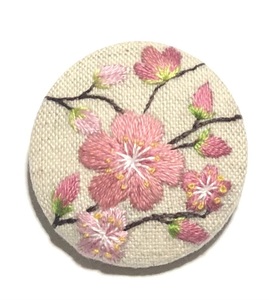 346.exit_deguchi ハンドメイド　梅の花　春　手刺繍ブローチ　プレゼント　和装帯留め　アクセサリー　バッグや帽子にも