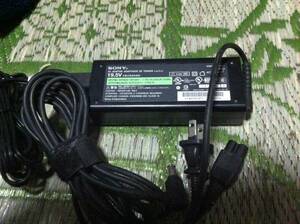  Sony VAIO AC adaptor VGP-AC19V31