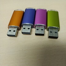 y011805e KOOTION USBメモリ 32GB 4個セットUSB 2.0 フラッシュ キャップ式 ストラップホール付き ドライブ 紫 緑 ピンク オレンジ_画像3